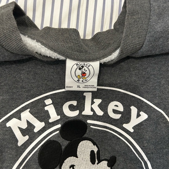 Mickey Mouse Disney sweatshirt - Picture 2 of 2